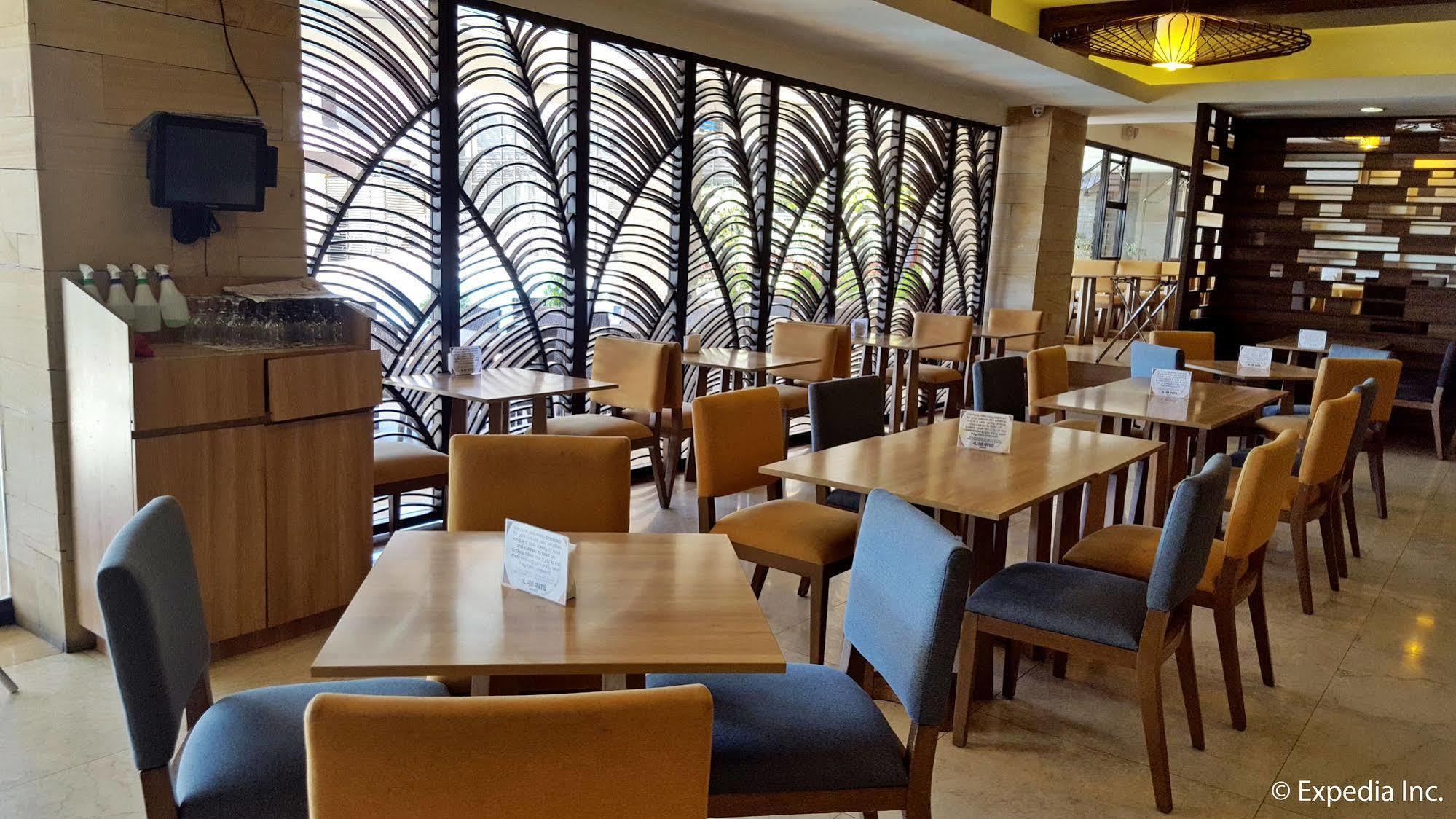 Newtown Plaza Hotel Baguio City Zewnętrze zdjęcie