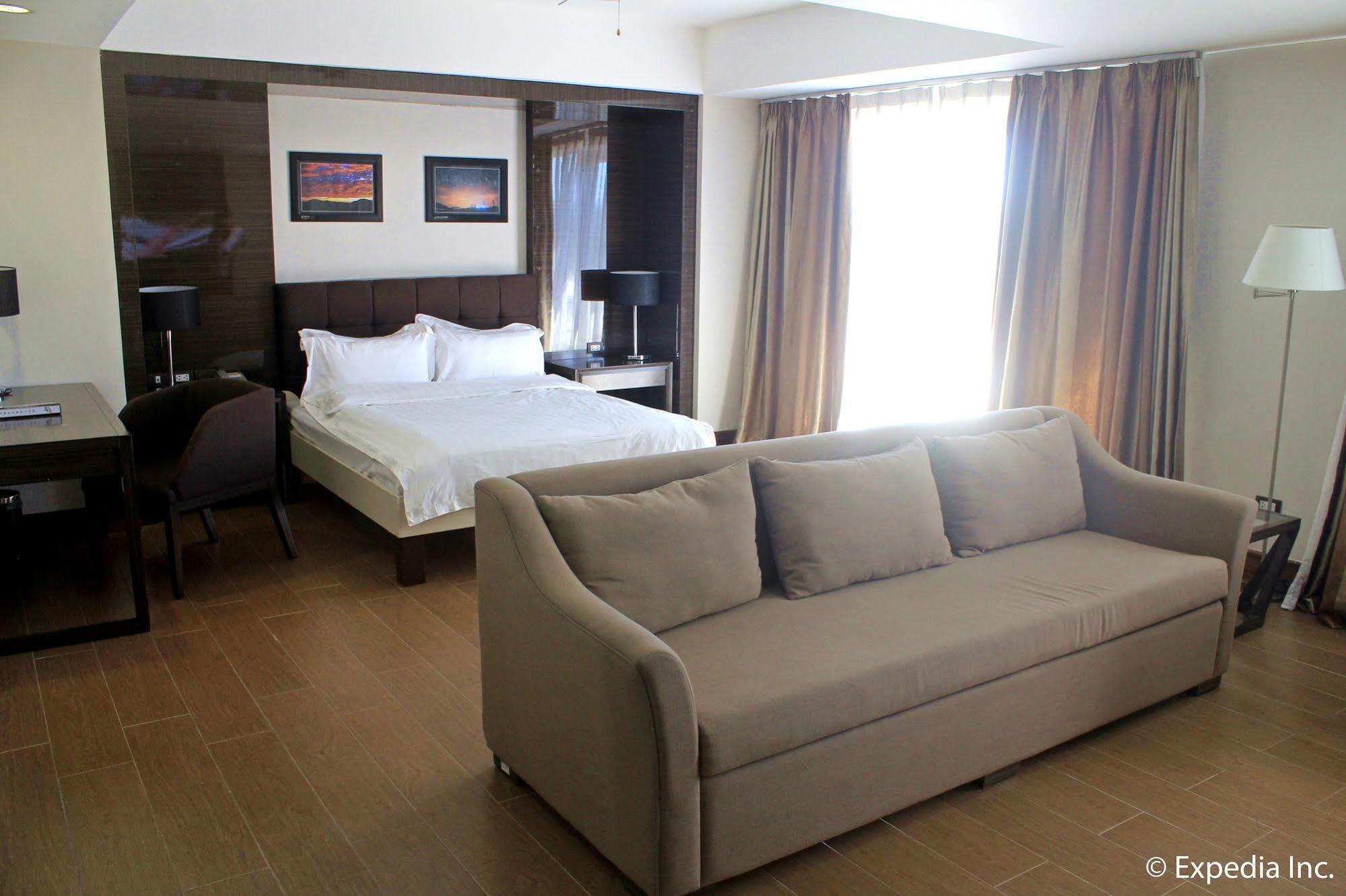 Newtown Plaza Hotel Baguio City Zewnętrze zdjęcie