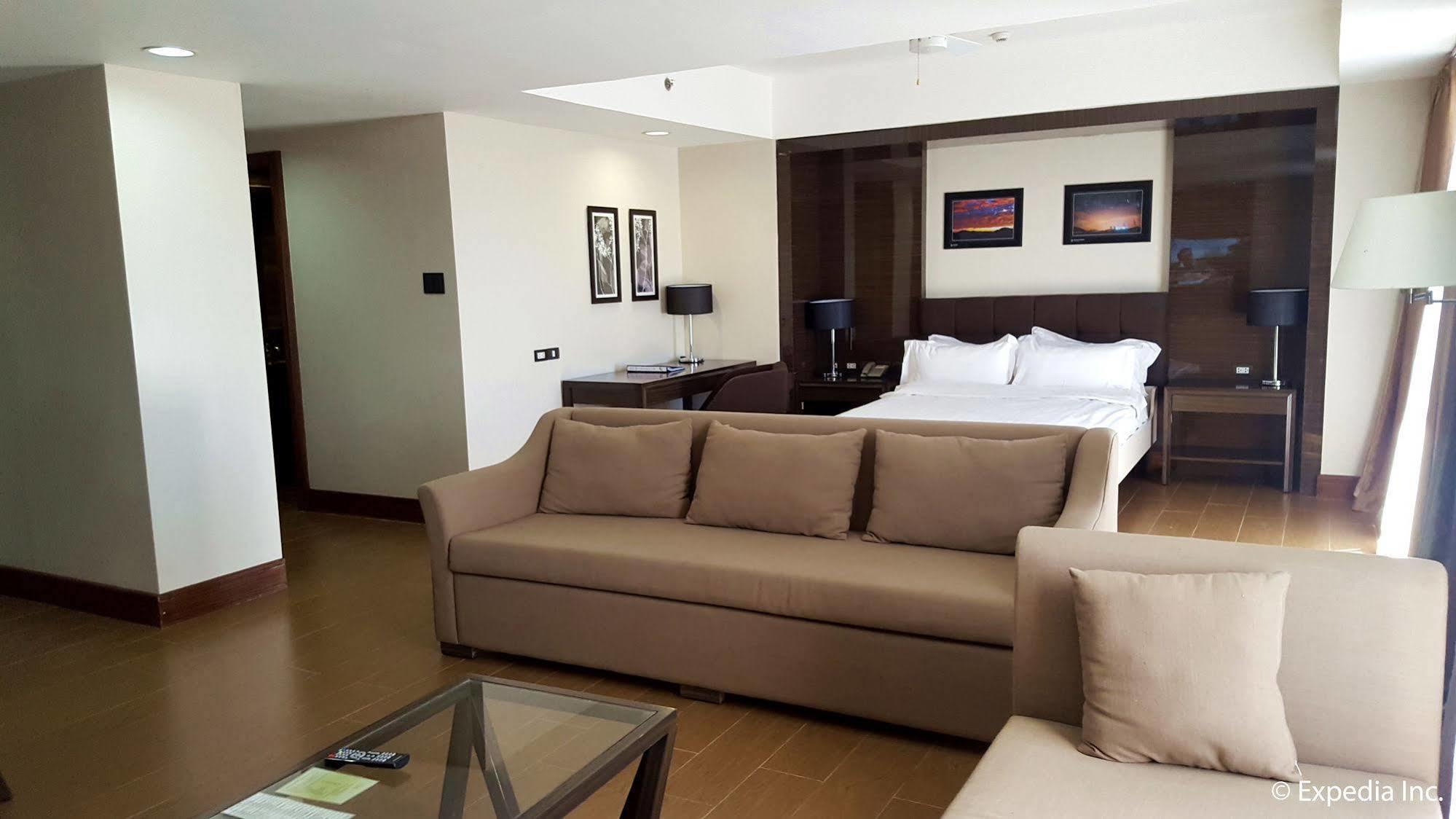 Newtown Plaza Hotel Baguio City Zewnętrze zdjęcie
