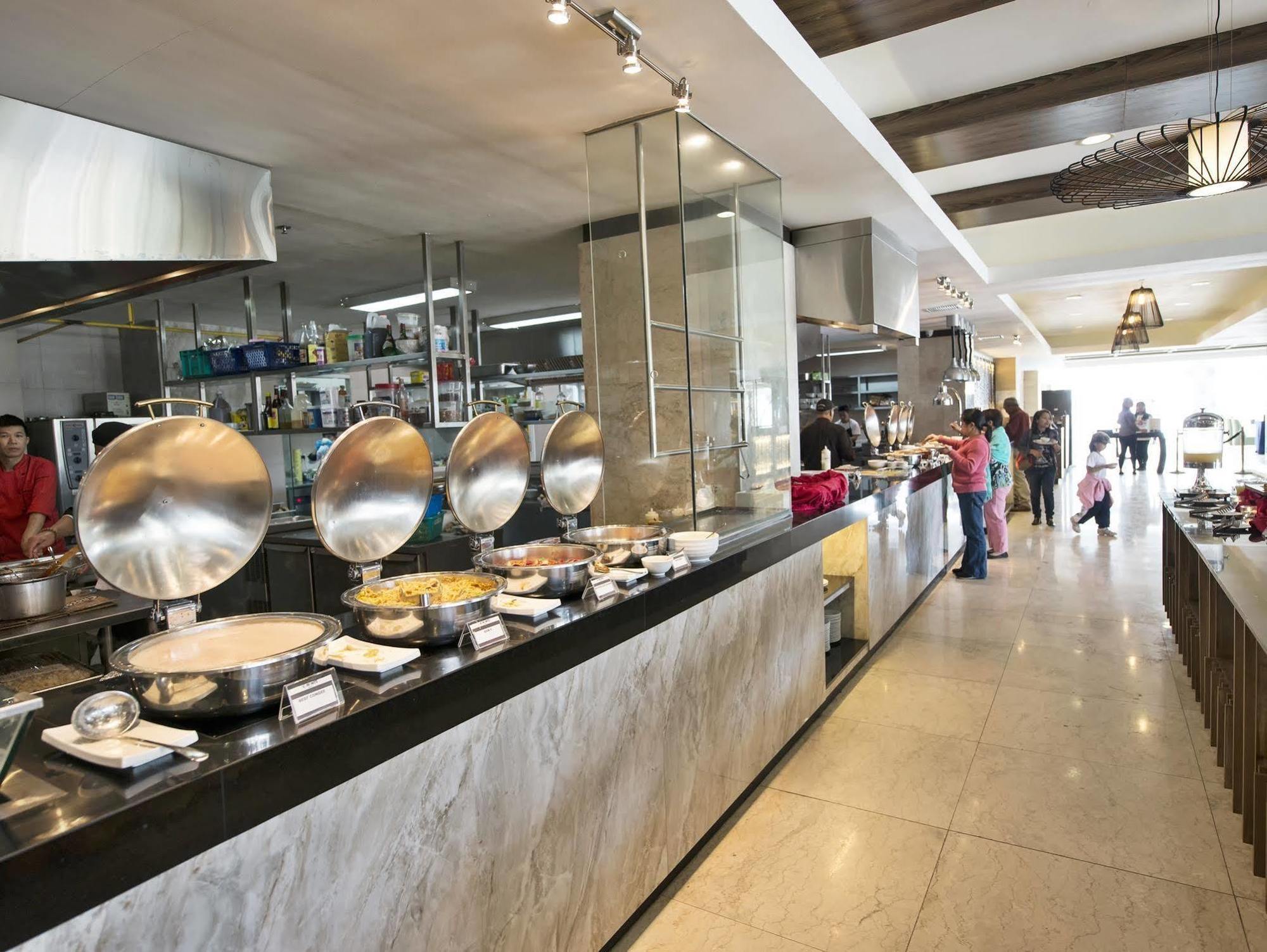 Newtown Plaza Hotel Baguio City Zewnętrze zdjęcie